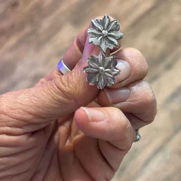 Sterling Silver Daisy Earrings, New, Handmade, Lightweight, Pierced - Picture 4 of 4